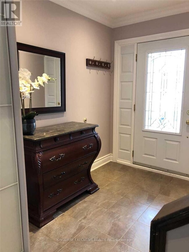 109 Centre St E in Richmond Hill, ON - Building Photo - Building Photo