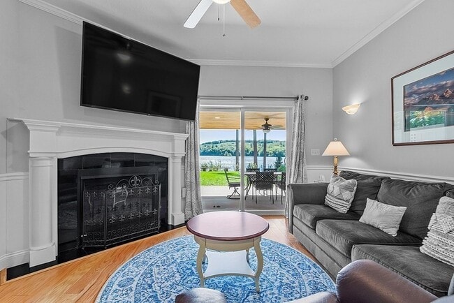 property at 164 S Ashburnham Rd