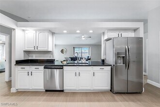 45 Wickliffe Dr in Naples, FL - Building Photo - Building Photo