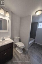 184 Simcoe St in London, ON - Building Photo - Building Photo