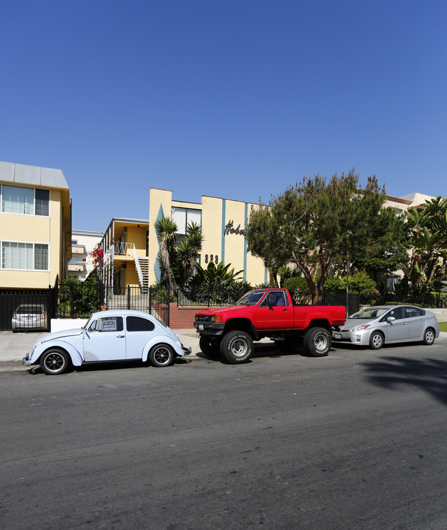 Hobart Manor in Los Angeles, CA - Building Photo - Building Photo