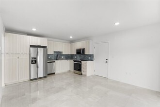 14530 SW 261st Terrace in Princeton, FL - Building Photo - Building Photo