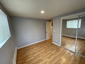 4961 King St in Denver, CO - Foto de edificio - Building Photo