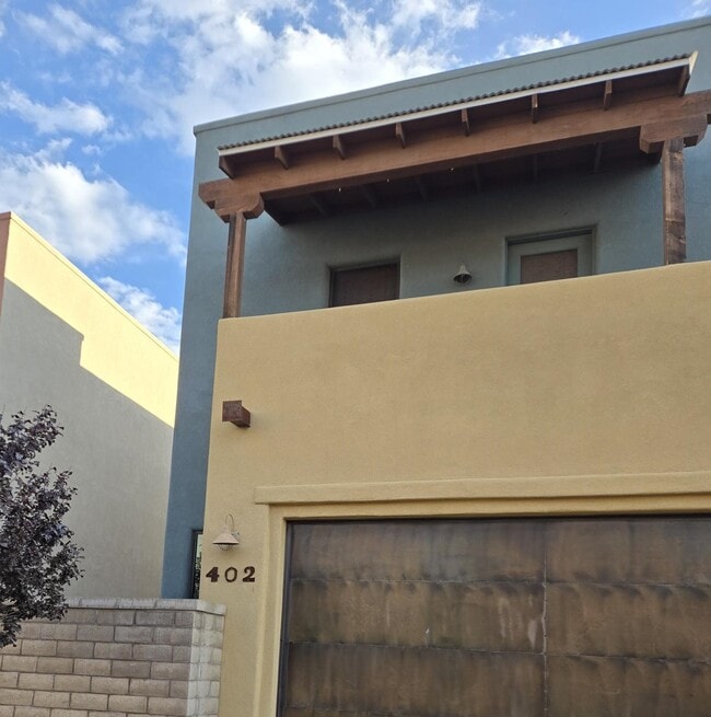 property at 402 E Croydon Park Rd