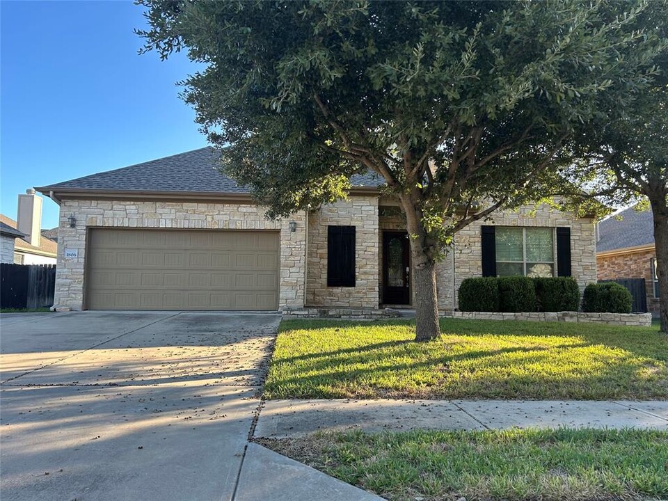 1806 Camino Alemeda in Leander, TX - Foto de edificio