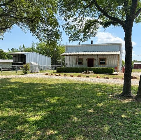 4700 Knob Hill Rd in Azle, TX - Building Photo
