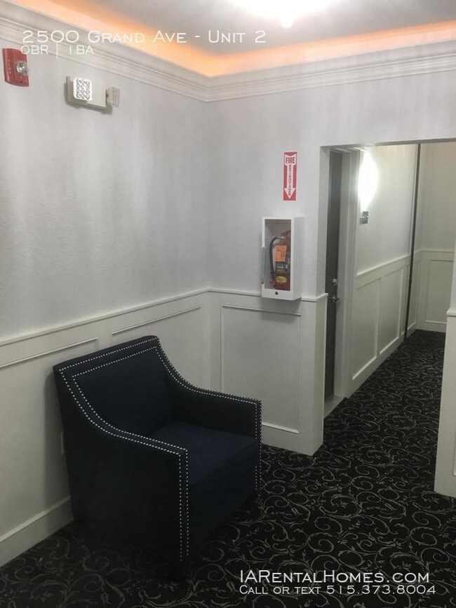 2500 Grand Ave-Unit -Unit 2 in Des Moines, IA - Building Photo - Building Photo