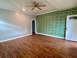 1151 E 15th St in Long Beach, CA - Foto de edificio - Building Photo