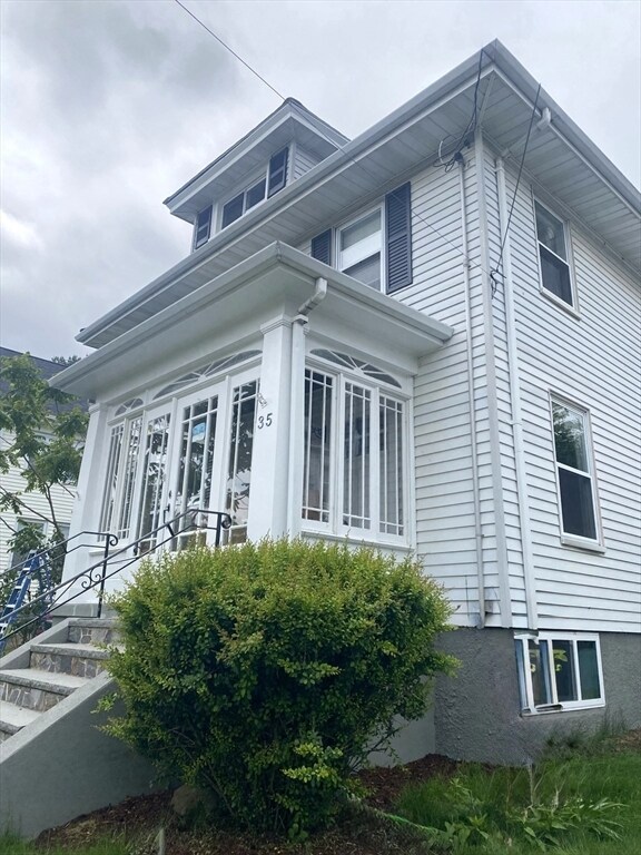 35 Reedsdale Rd in Milton, MA - Building Photo - Building Photo