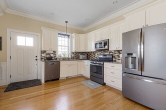 42 Lexington St in Waltham, MA - Building Photo - Building Photo