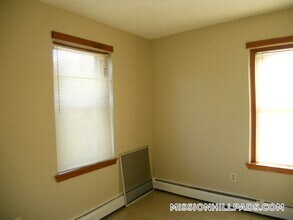 477 Dudley St in Boston, MA - Building Photo - Building Photo