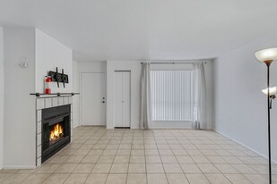 11640 N 51st Ave in Glendale, AZ - Building Photo
