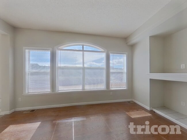 5495 S Dunkirk Way in Centennial, CO - Building Photo - Building Photo