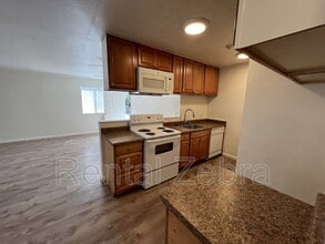 2355 Heidi Pl in Santa Rosa, CA - Building Photo - Building Photo