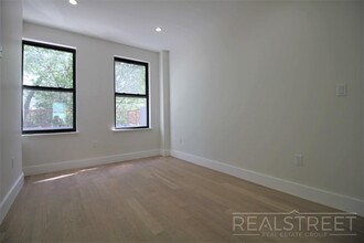 643 Knickerbocker Ave in Brooklyn, NY - Building Photo - Building Photo