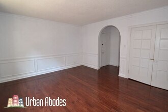 547 W Surf St, Unit A in Chicago, IL - Building Photo - Building Photo