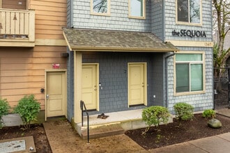 The Sequoia in Eugene, OR - Foto de edificio - Building Photo
