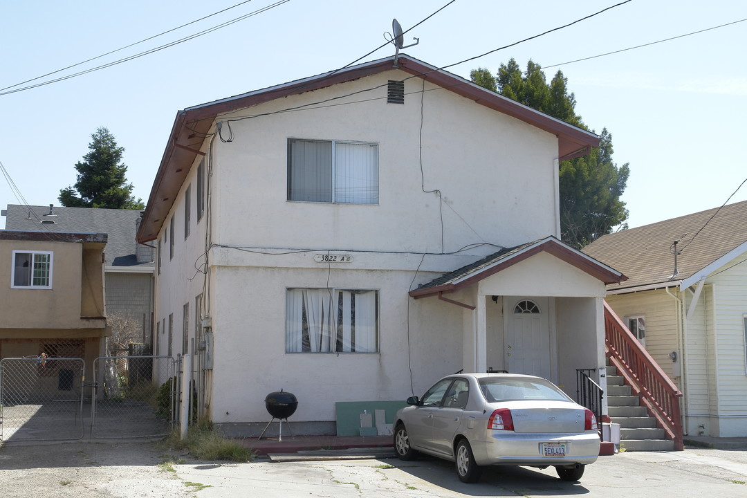 3822 Brookdale Ave in Oakland, CA - Building Photo