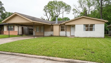 5050 Allen Dr in Beaumont, TX - Building Photo - Building Photo