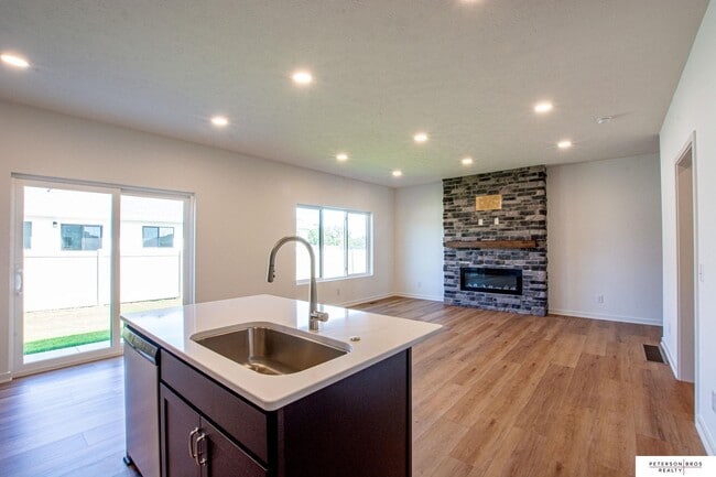 14802 Willow St in Bennington, NE - Building Photo - Building Photo