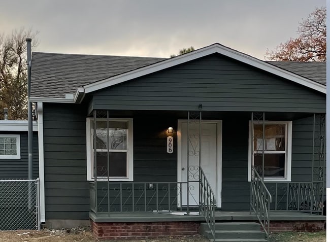 906 N Garfield Ave in Sand Springs, OK - Building Photo - Building Photo