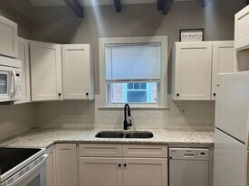 18 W Liberty St in Lancaster, PA - Building Photo