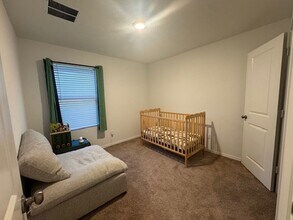 9142 Coronal Rings in San Antonio, TX - Building Photo - Building Photo