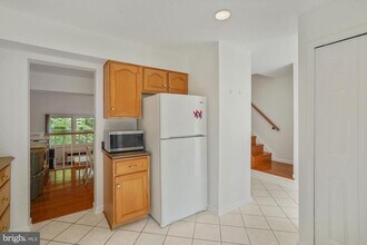 6367 Buffie Ct in Burke, VA - Building Photo - Building Photo