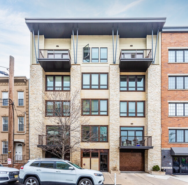 707 Monroe St in Hoboken, NJ - Building Photo - Building Photo