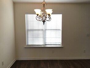 5015 Croftwood Dr in Raleigh, NC - Foto de edificio - Building Photo