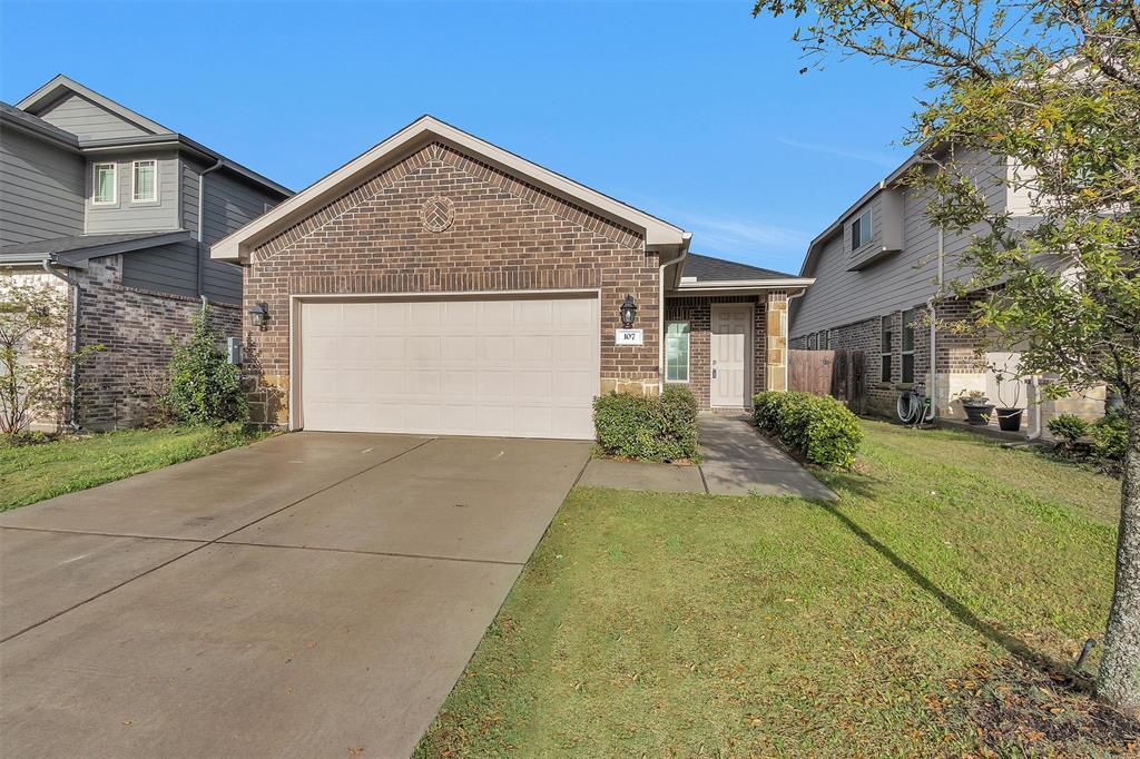 107 Wedgewood Trce Ln in La Porte, TX - Building Photo