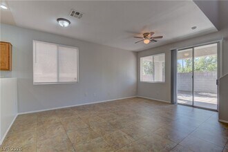 10753 Pipers Cove Ln in Las Vegas, NV - Building Photo - Building Photo