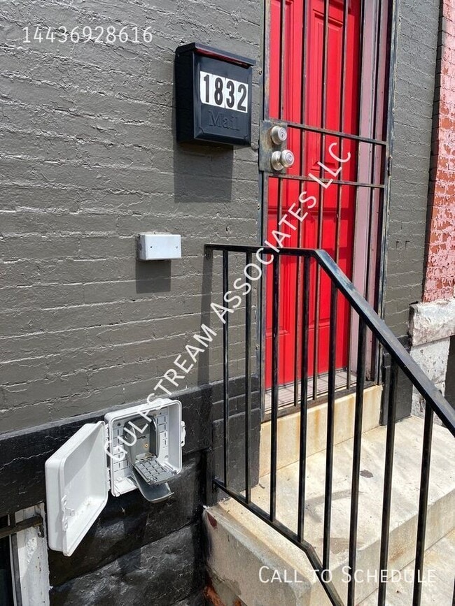 property at 1832 W Franklin St