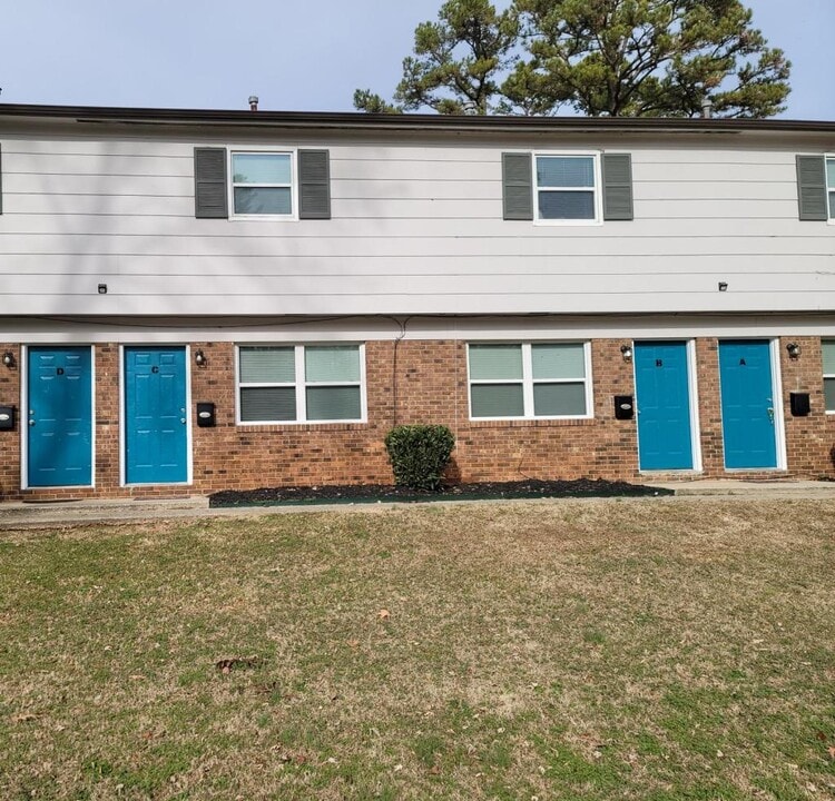 1432 Ardmore Dr in Greensboro, NC - Building Photo