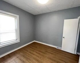 8601 S Kingston Ave in Chicago, IL - Building Photo - Building Photo