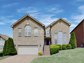 308 Catspaw Ct in Antioch, TN - Building Photo