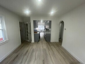 86-27 239th St in Queens, NY - Building Photo - Building Photo