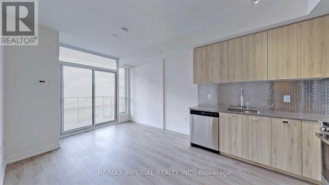 property at 10 De Boers Dr