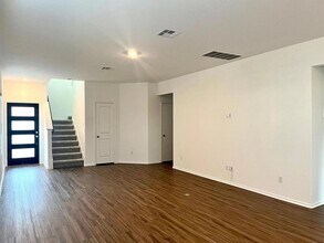 100 Milliner Lp in Hutto, TX - Building Photo - Building Photo