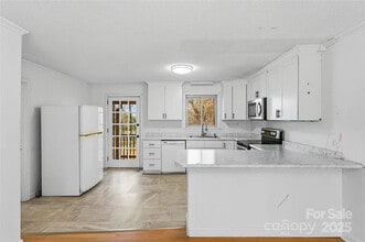 Room in House on Cox Mill Rd in Concord, NC - Foto de edificio - Building Photo