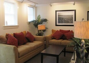 112 Highland Pl, Unit 1 in Ithaca, NY - Foto de edificio - Building Photo