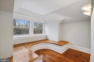 111 E Gorgas Ln in Philadelphia, PA - Building Photo - Building Photo