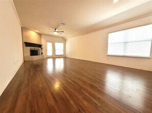 11957 Kingsville Dr in Frisco, TX - Foto de edificio - Building Photo