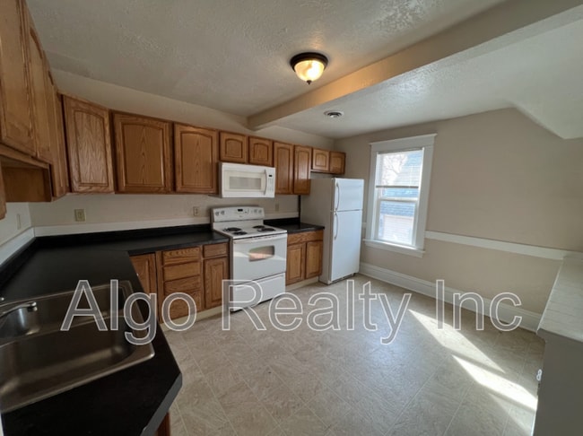property at 1040 Jessie St