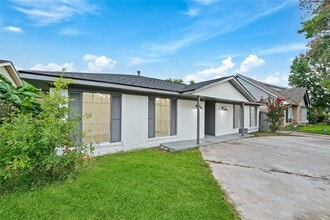 12007 Sharpcrest St in Houston, TX - Building Photo - Building Photo
