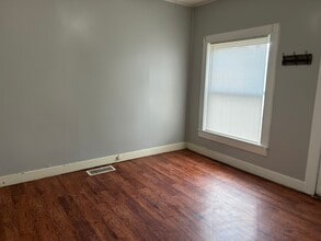 1151 Boyers Rd in Boyers, PA - Foto de edificio - Building Photo