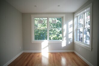 32 Sparks St, Unit 3 in Cambridge, MA - Building Photo - Building Photo