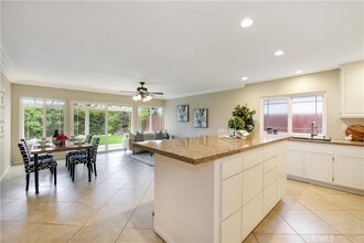 13646 Abana Dr in Cerritos, CA - Foto de edificio - Building Photo