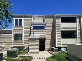 10772 E Exposition Ave in Aurora, CO - Building Photo