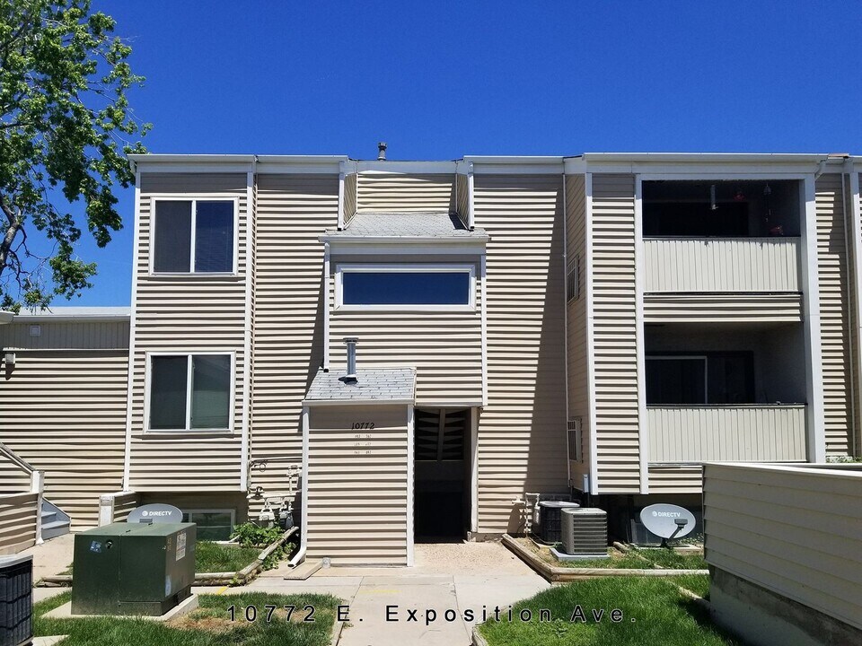 10772 E Exposition Ave in Aurora, CO - Building Photo